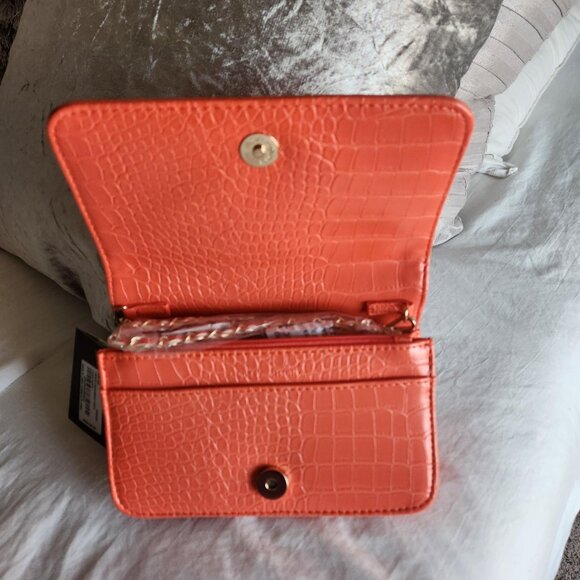 Badgley Mischka Croco Crossbody Bag with Logo Plate NWT - Picture 8 of 9